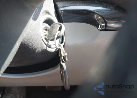 2011 Kia Sorento Lx z USA, uszkodzony, nr VIN 5XYKT4A1XBG078989